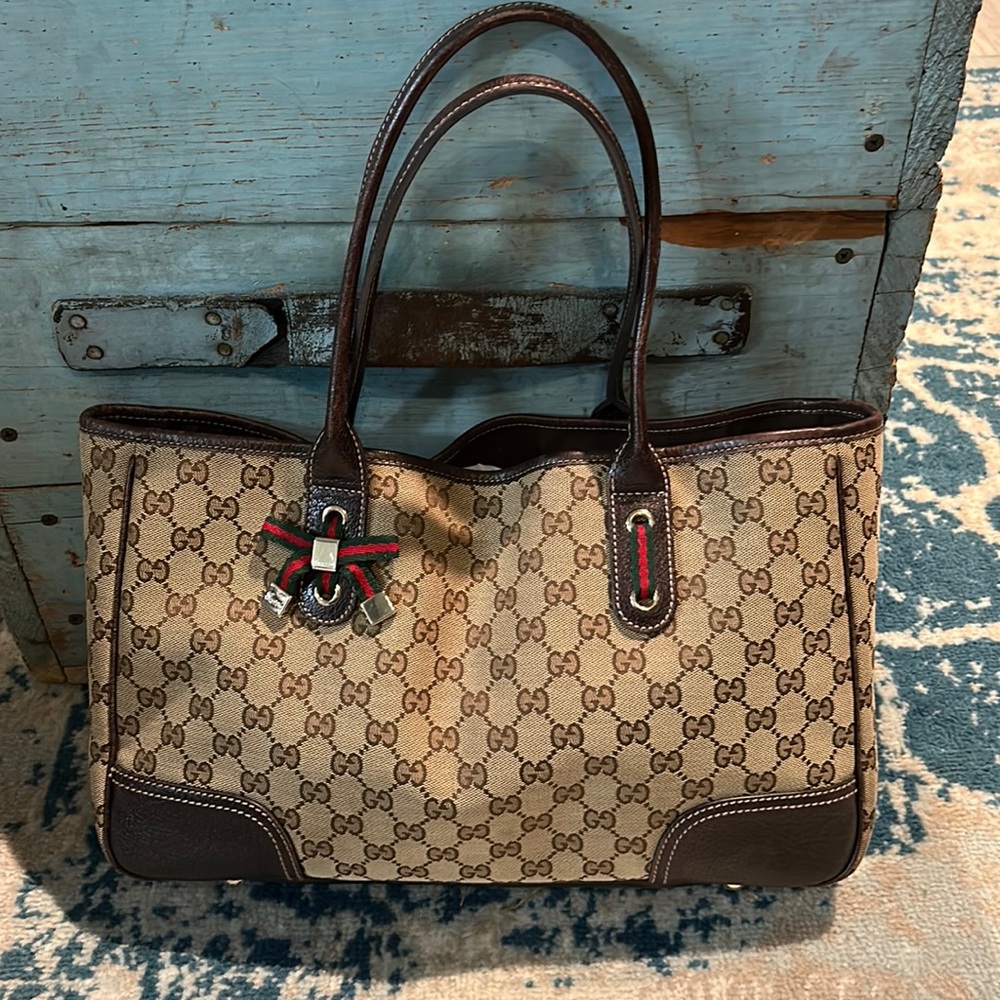 GUCCI Medium GG Canvas Princy Tote